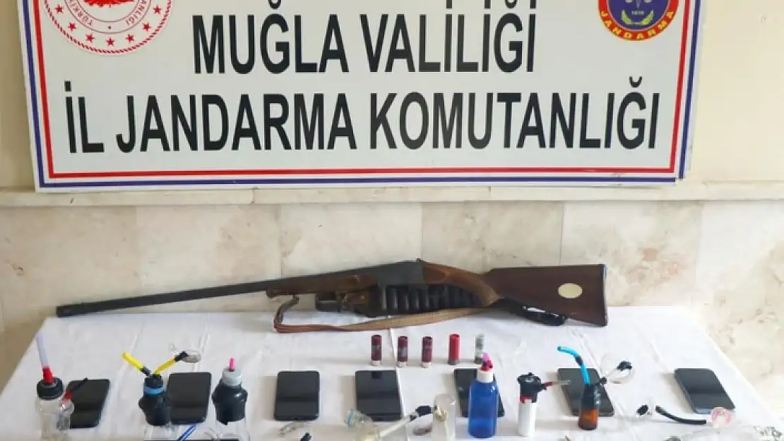 MİLAS'TA JANDARMA EKİPLERİ EŞ ZAMANLI OPERASYON DÜZENLEDİ: 8 GÖZALTI
