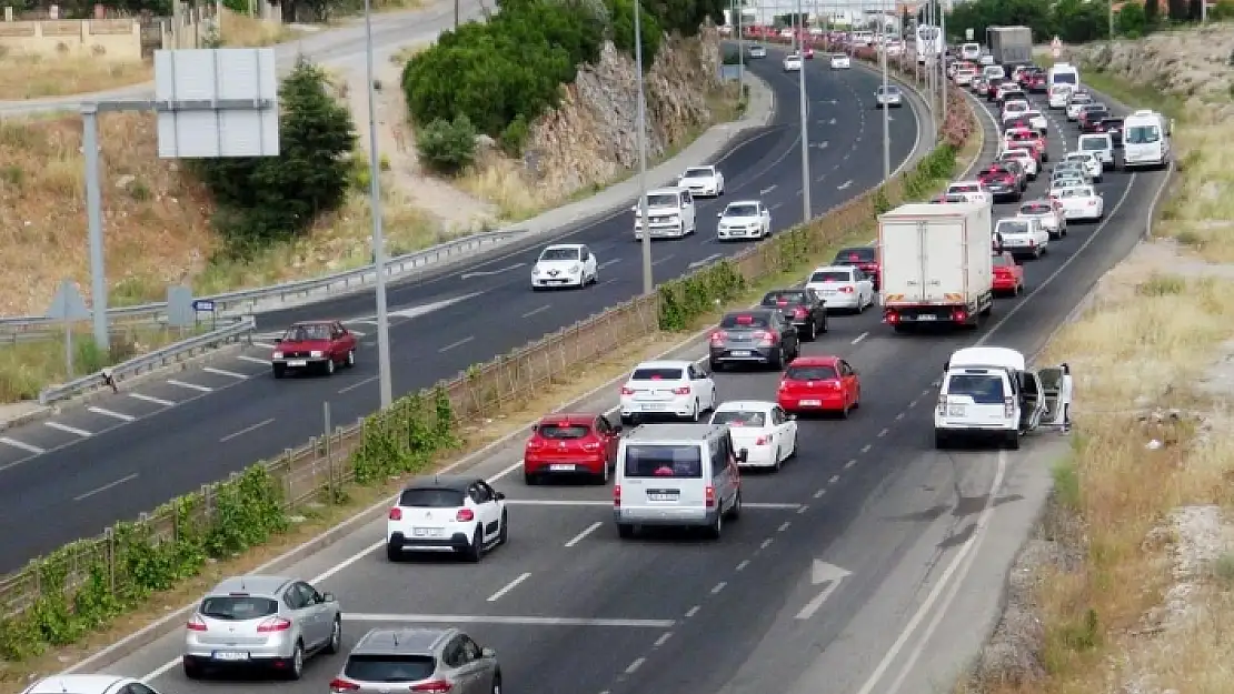 MUĞLA'DA TRAFİĞE KAYITLI ARAÇ SAYISI BELLİ OLDU