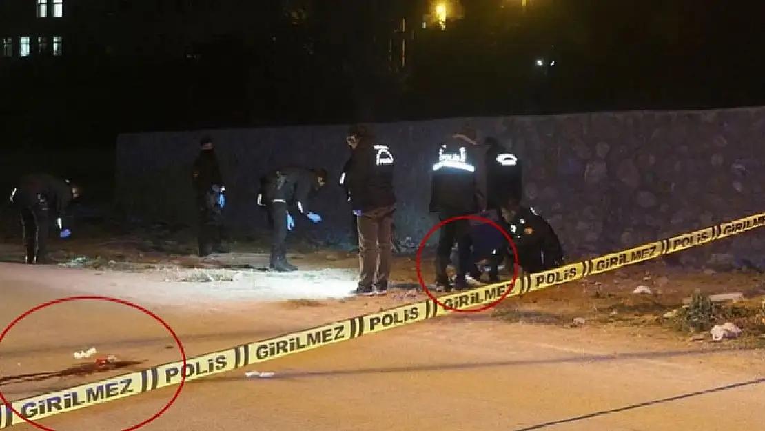 SOKAK ORTASINDA KARŞILAŞTIĞI ESKİ EŞİ İLE ANNESİNİ VURUP KAÇTI