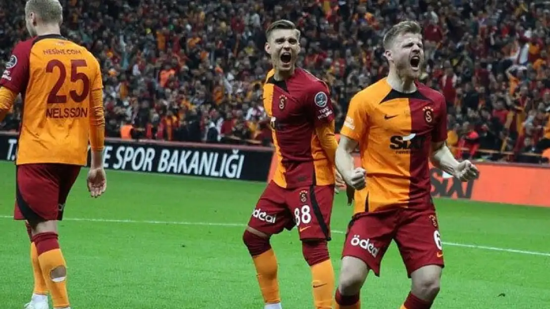 GALATASARAY OLAYLI ADANA DEMİRSPOR MAÇINDAN 3 PUANLA AYRILDI