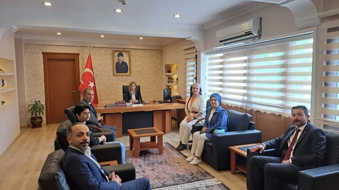 MHP MİLLETVEKİLİ ADAYI VE İLÇE YÖNETİMİNDEN KAYMAKAM UÇAR'A ZİYARET