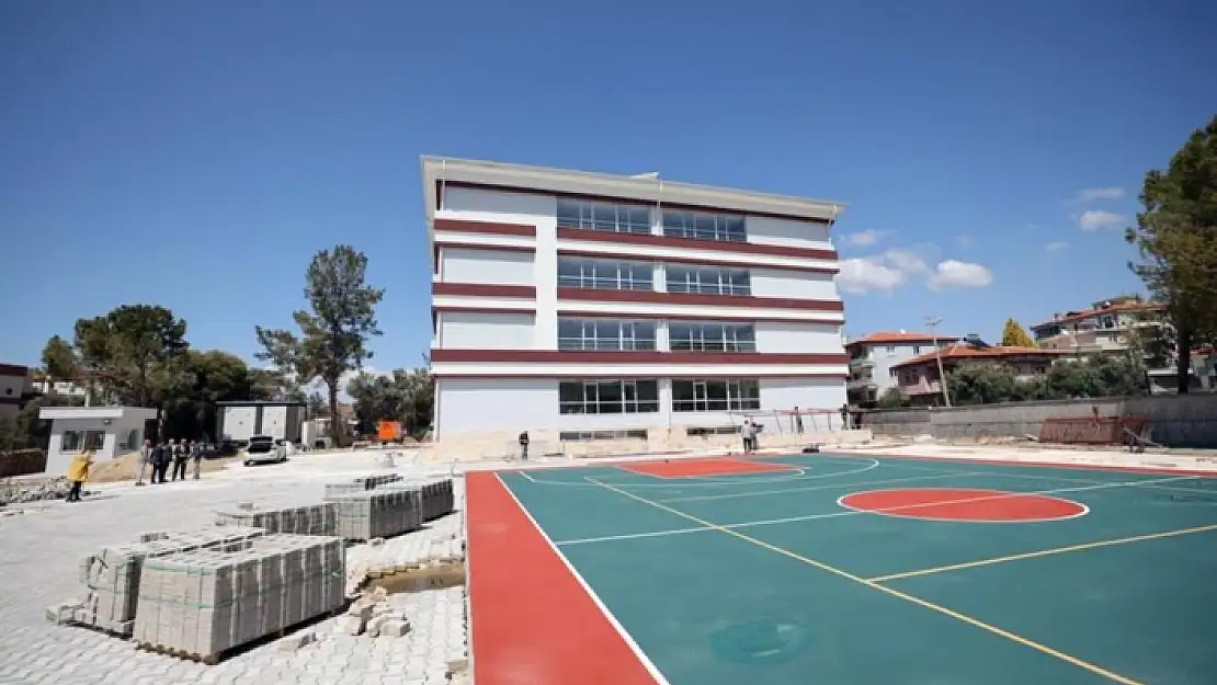 YATAĞAN CUMHURİYET ORTAOKULU TAMAMLANMAK ÜZERE