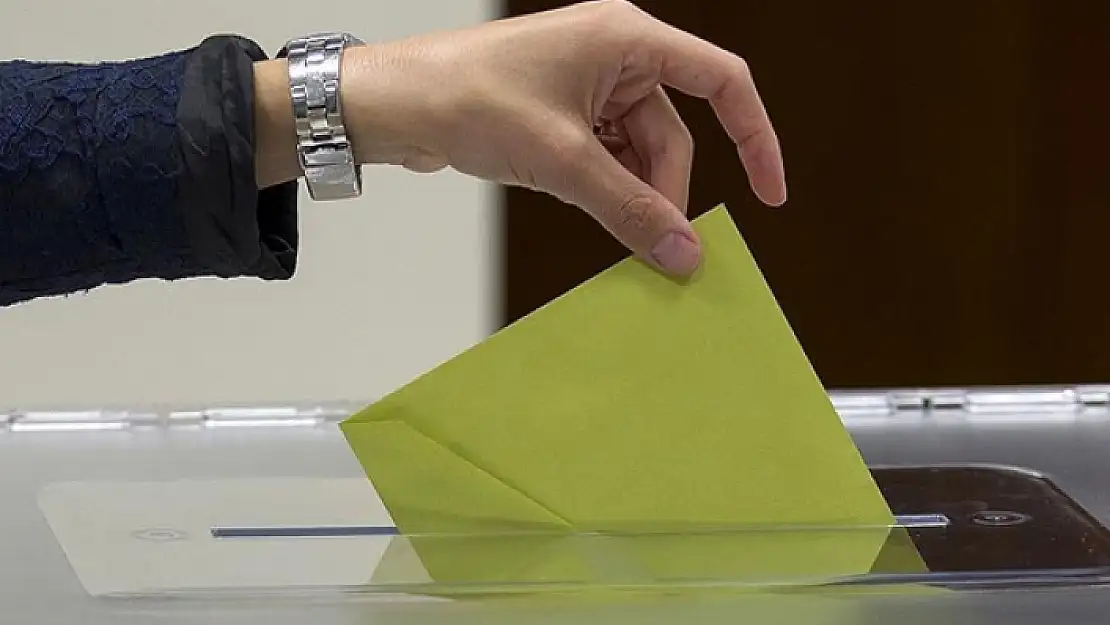 YSK GEÇİCİ ADAY LİSTESİNİ AÇIKLADI: 24 SİYASİ PARTİ 152 BAĞIMSIZ ADAY YARIŞACAK