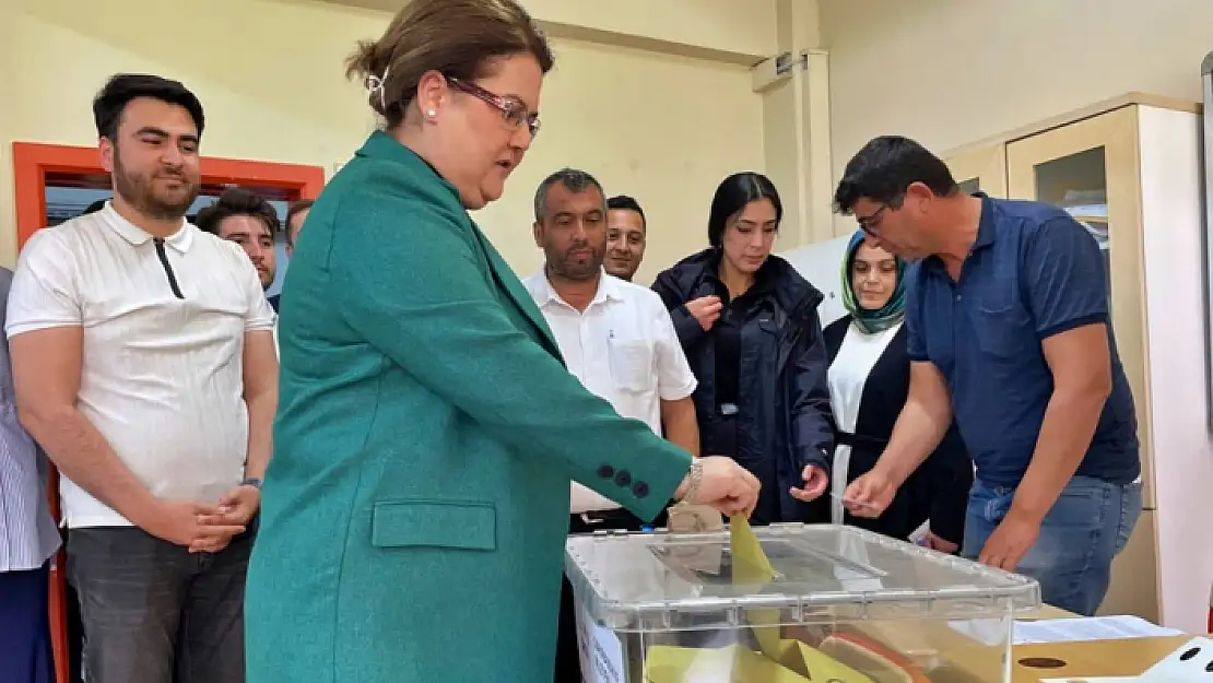 BAKAN YANIK'IN OY KULLANDIĞI SANDIKTAN ÇIKAN İSİM BELLİ OLDU