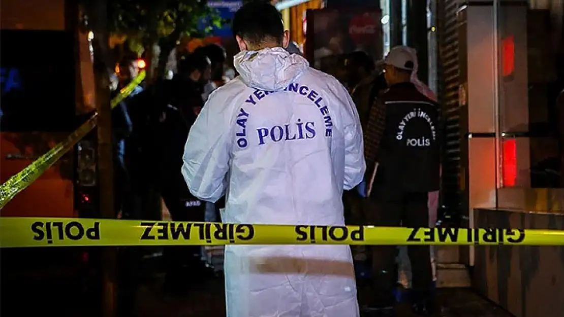 KAHVEHANEDE SİLAHLI KAVGA: 5 ÖLÜ, 2 YARALI