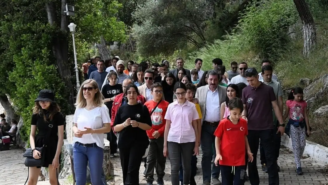 VALİ TAVLI 'TEKNOFEST GENÇLİĞİNİN HER ZAMAN YANINDAYIZ'
