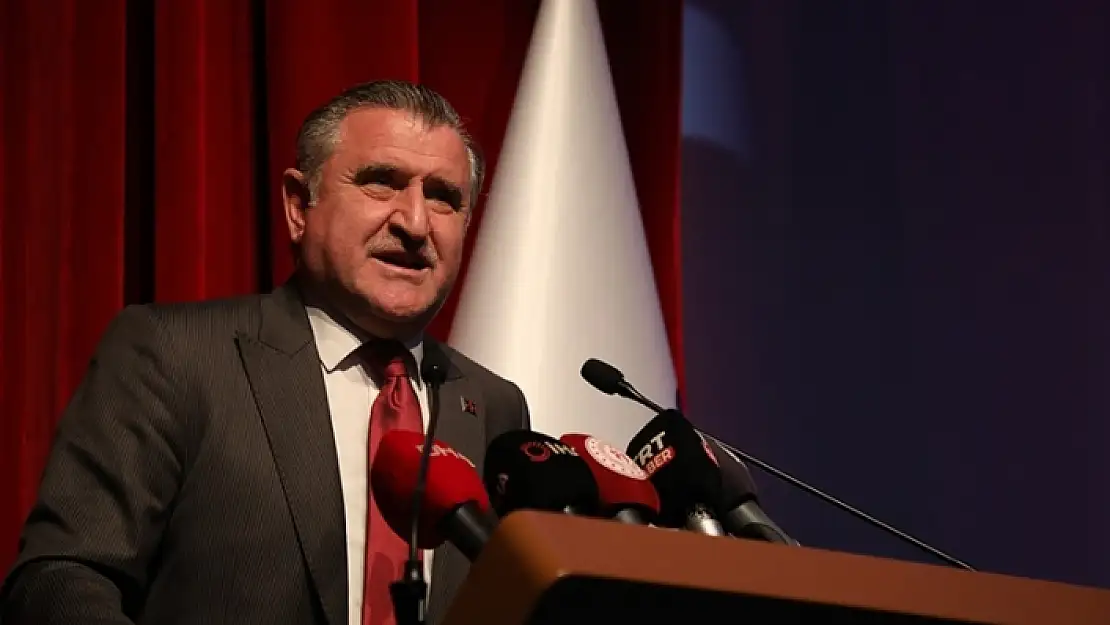 BAKAN BAK'IN MİLLİ SPORCULARA GÜVENİ TAM