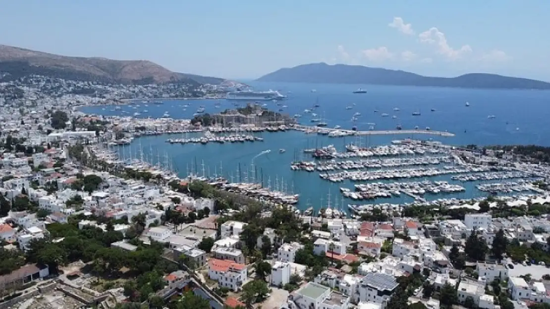 BODRUM'A 2 BİN 721 TURİST GELDİ