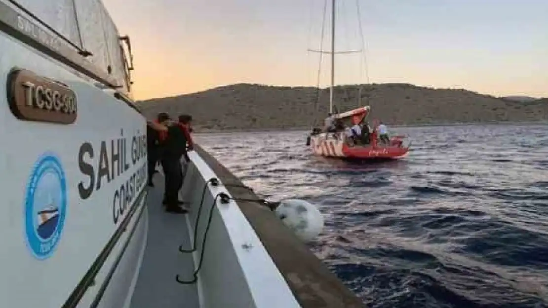 YELKENLİ TEKNEDE YARALANAN VATANDAŞA TIBBİ TAHLİYE