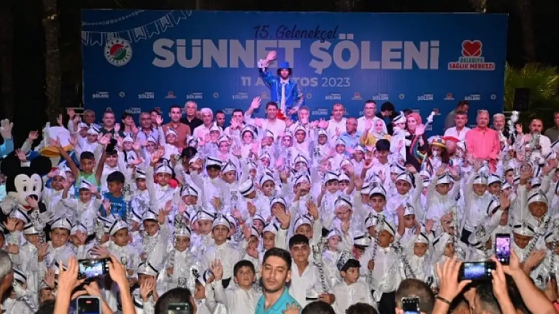 ANTALYA'DA GELENEKSEL SÜNNET ŞÖLENİ