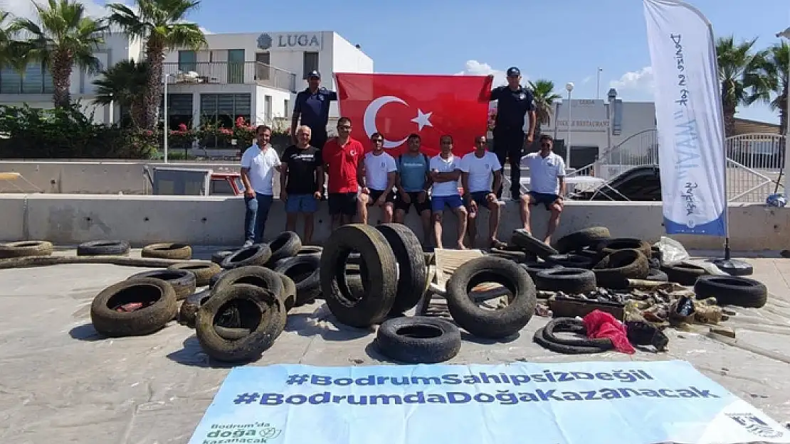 BODRUM'DA DENİZ TEMİZLİĞİ: 2 BİN KİLOGRAM ATIK TOPLANDI