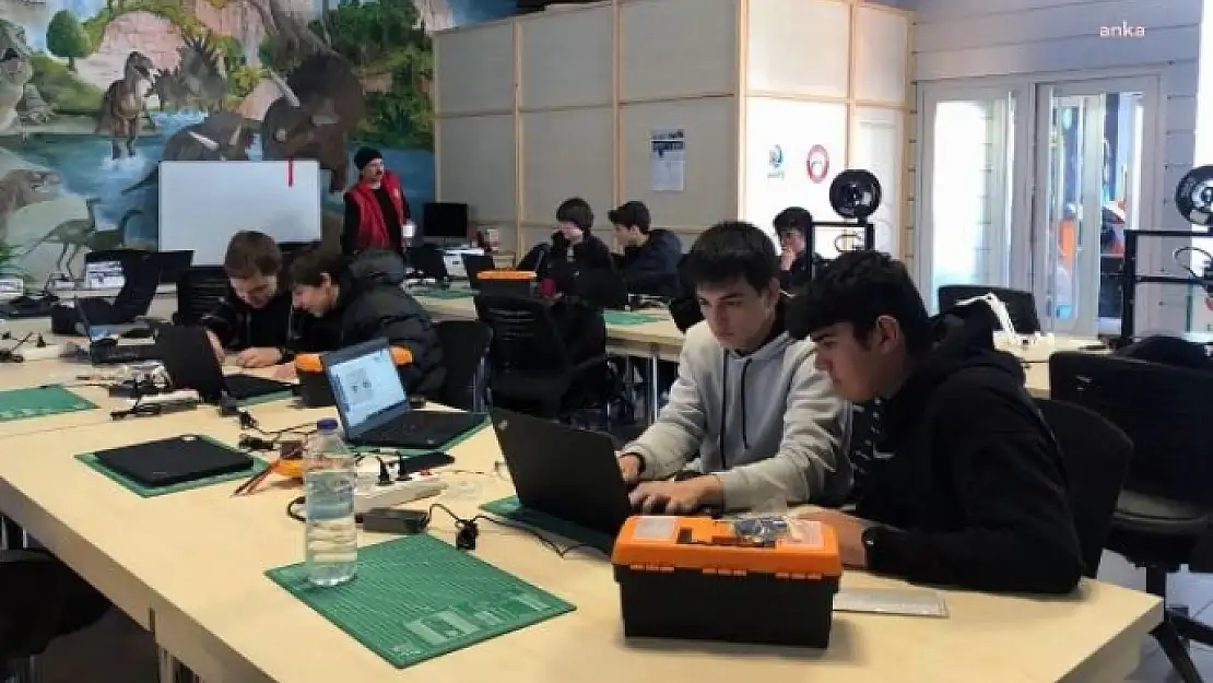 MENTEŞE BELEDİYESİ ROBOTİK VE KODLAMA EĞİTİM MERKEZİ, TÜRKİYE BELEDİYELER BİRLİĞİNİN PROJESİNDE YER ALACAK