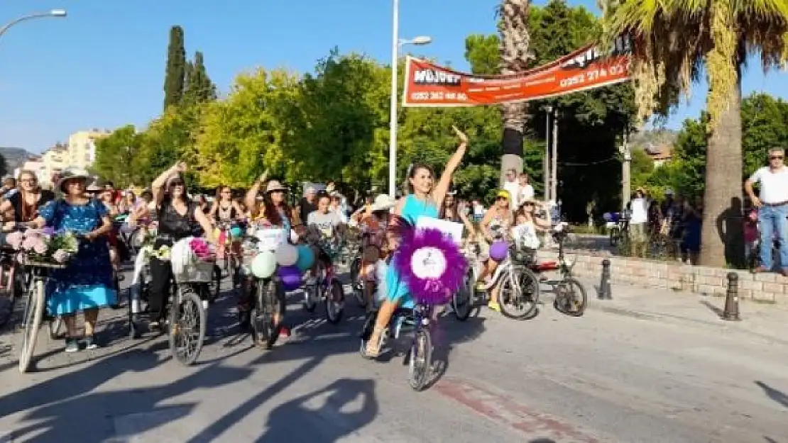 MUĞLA'DA 'SÜSLÜ KADINLAR BİSİKLET TURU' COŞKUSU