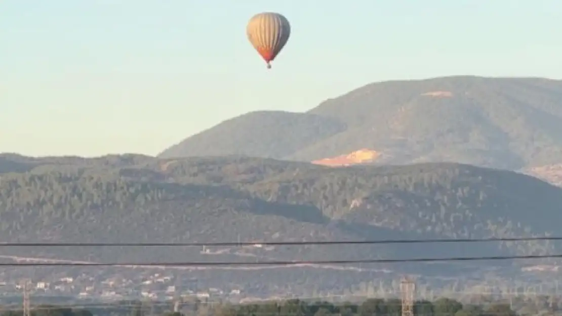 YATAĞAN'DA SICAK HAVA BALONU TURİZMİ İÇİN TEST UÇUŞLARI GERÇEKLEŞTİRİLİYOR