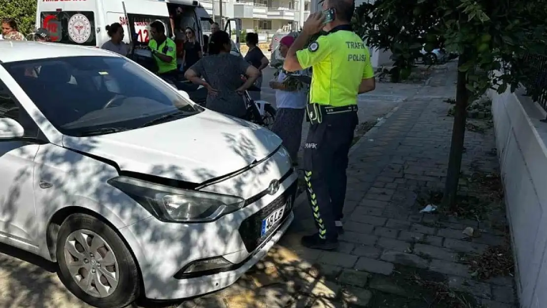 MİLAS'TA ARACINI PARK ETMEYE ÇALIŞAN SÜRÜCÜ, KARDEŞİNE ÇARPTI