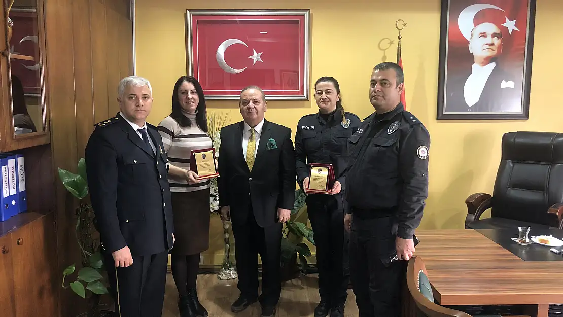 BAŞARILI BAYAN POLİSLER ÖDÜLLENDİRİLDİ