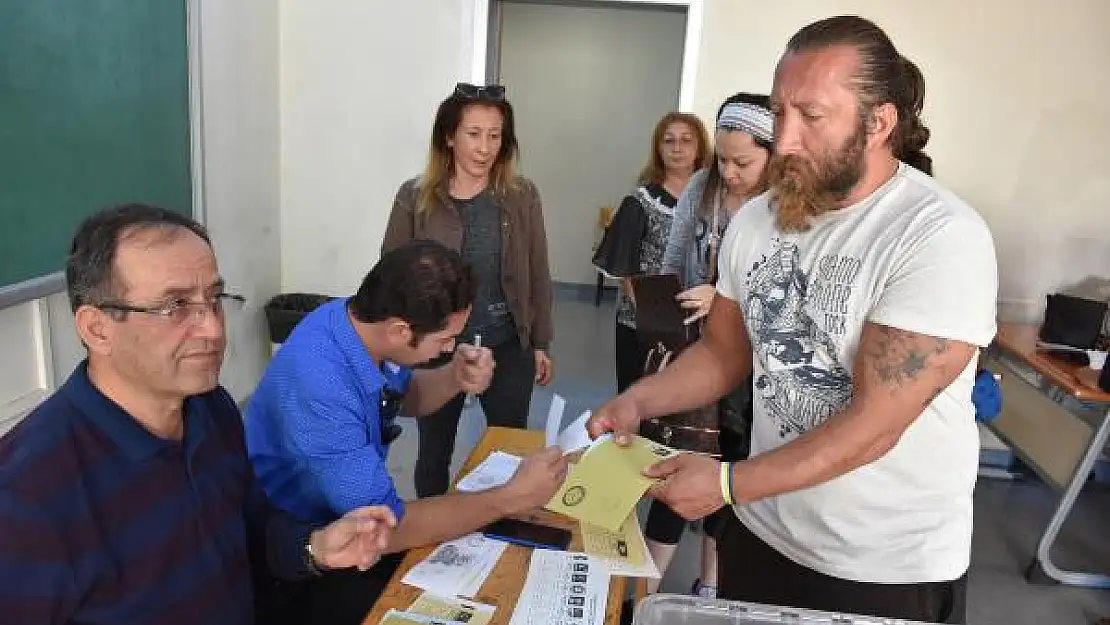 MARMARİS'TE ÖNCE SANDIK SONRA DENİZ