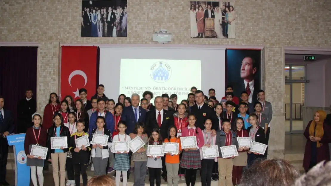MUĞLA'DA ÖRNEK ÖĞRENCİLER ÖDÜL ALDI