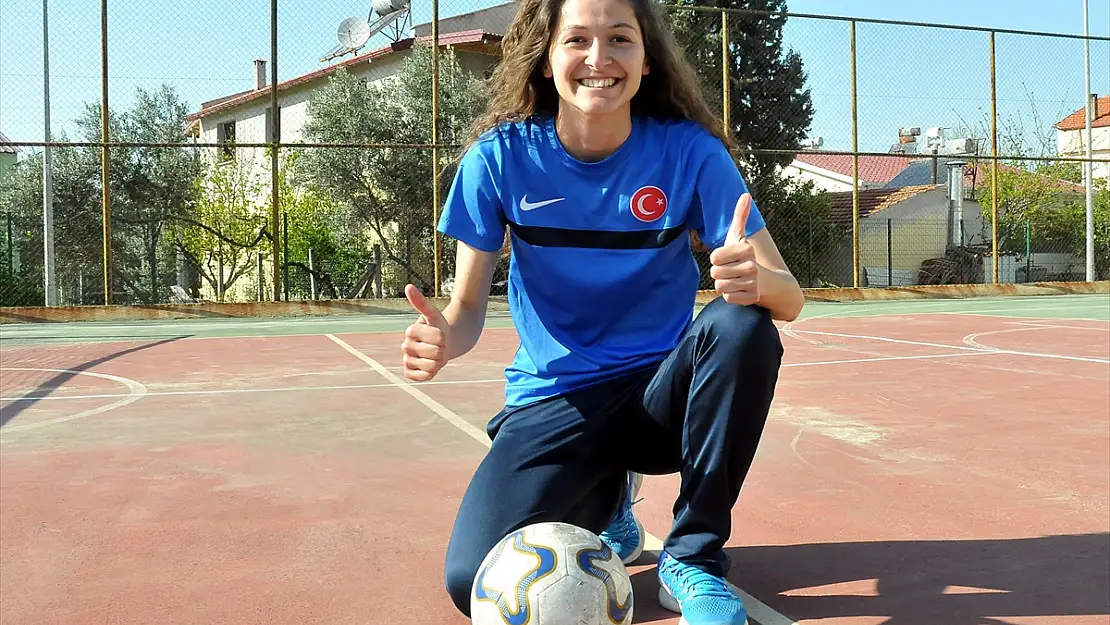 ORTACA'NIN MİLLİ SPORCUSU 'EN BÜYÜK HAYALİM İŞİTME ENGELİLERE YOL GÖSTERMEK'