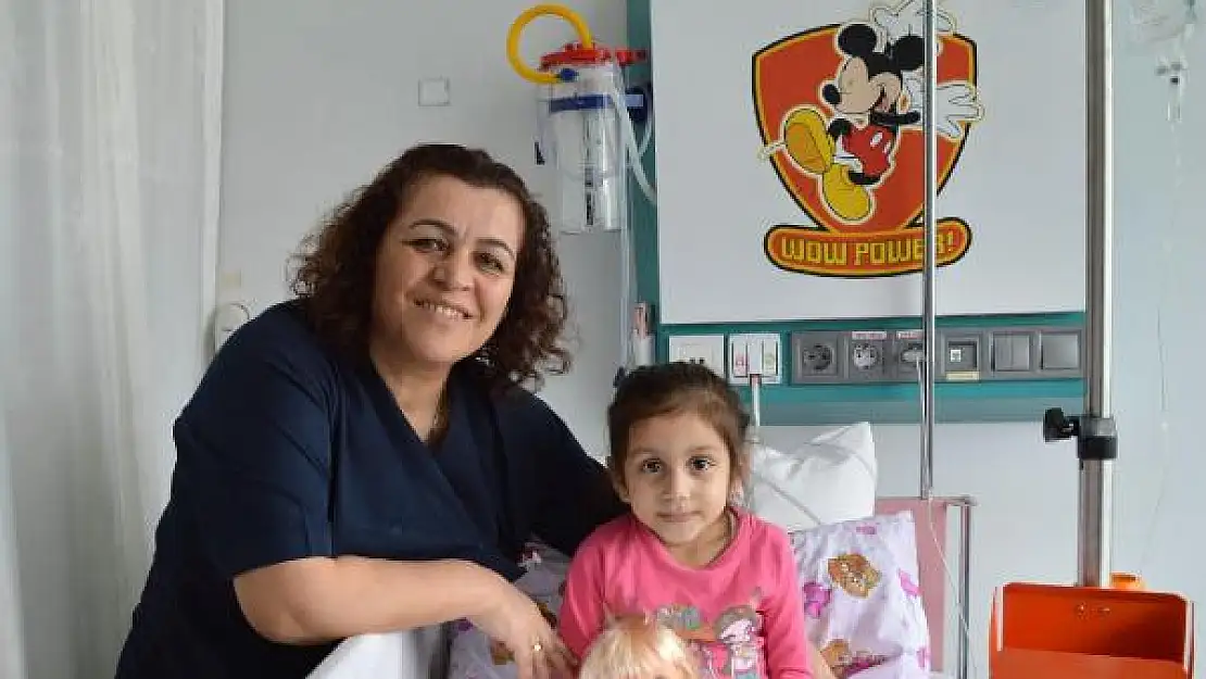 STRES TOPU MIKNATISLARINI YUTAN KÜÇÜK ASYA'YA BAŞARILI AMELİYAT