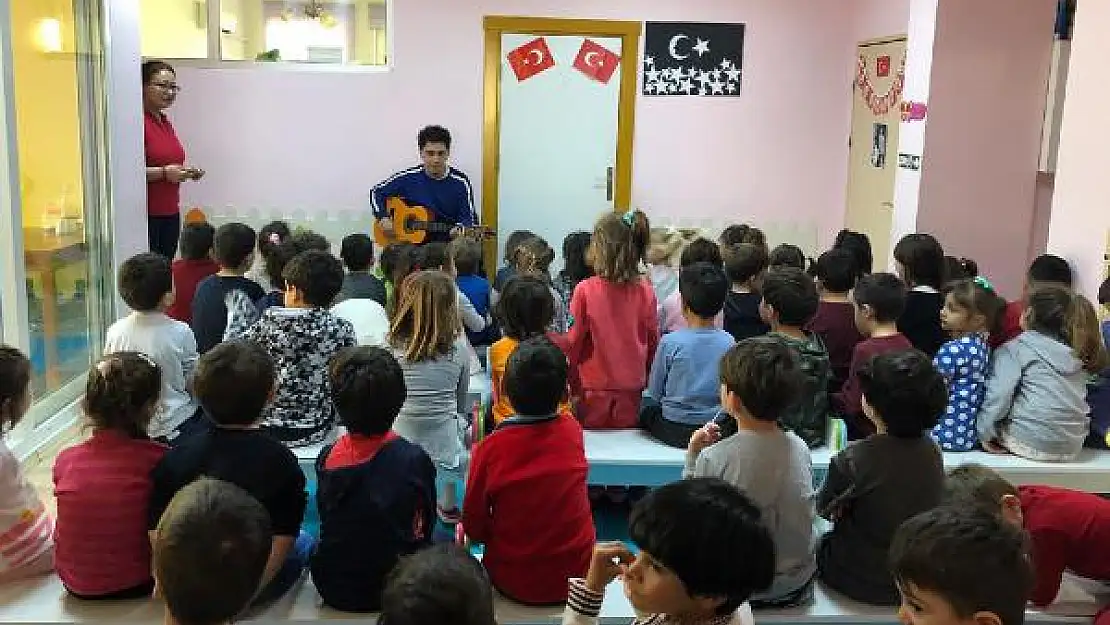 PİNHANİ SOLİSTİNDEN DATÇA'DA ANAOKULU ÖĞRENCİLERİNE MİNİ KONSER