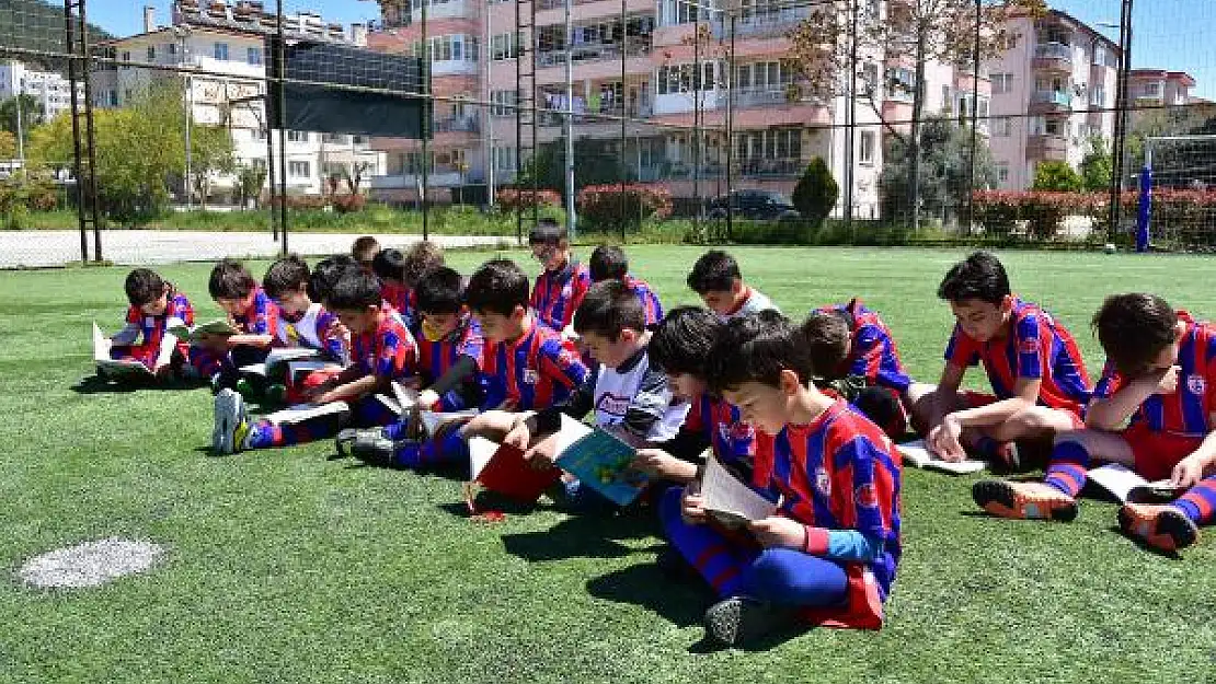 ANTRENMAN ÖNCESİ KİTAP OKUDULAR