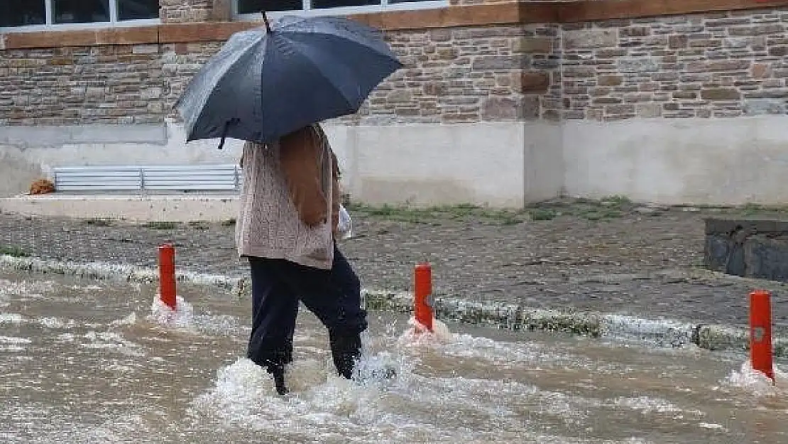 MUĞLA VE ANTALYA İÇİN SAĞANAK UYARISI