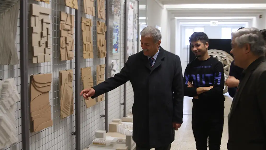 DR. MEHMET NİL HIDIR'DAN SEÇİM HEYECANINA SERGİ MOLASI