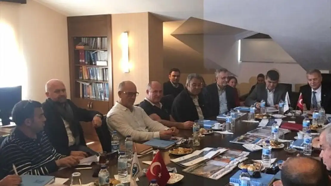 Hıdır ve Yazıcı Marmaris Esnafını Ziyaret Etti