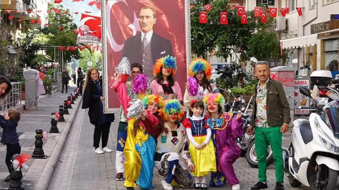 MARMARİS'TE İMECE USULÜ 23 NİSAN KUTLAMASI