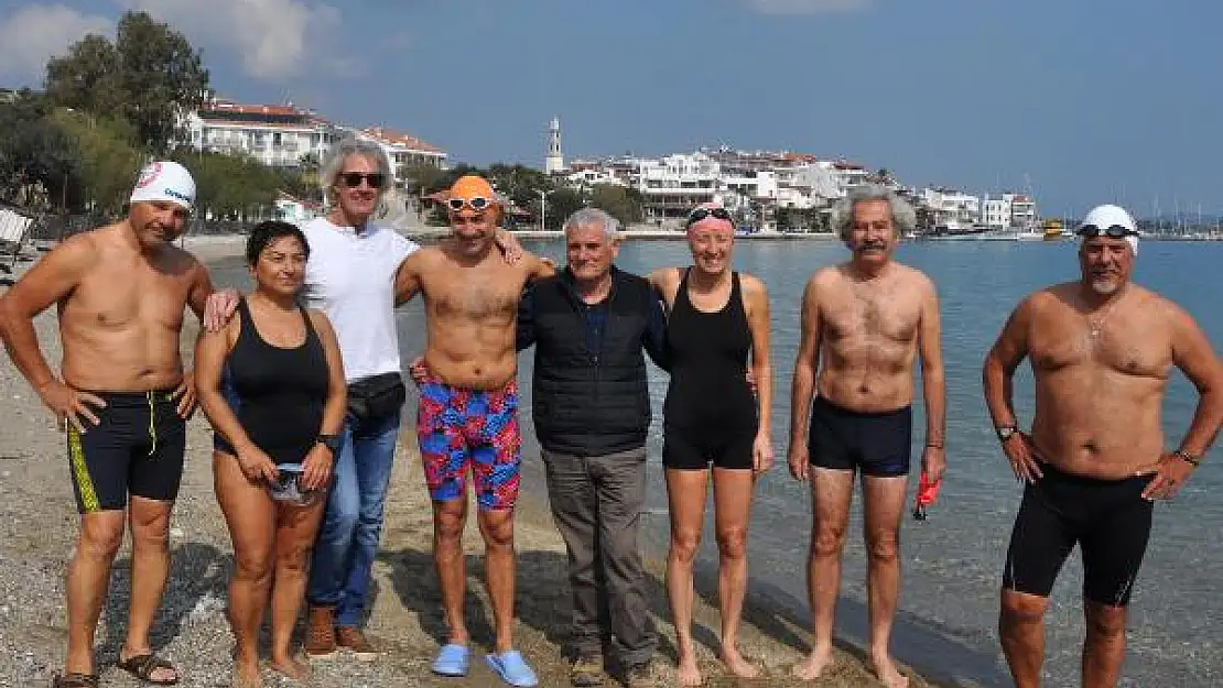 DATÇA'DA SOKAK HAYVANLARI İÇİN YÜZECEKLER