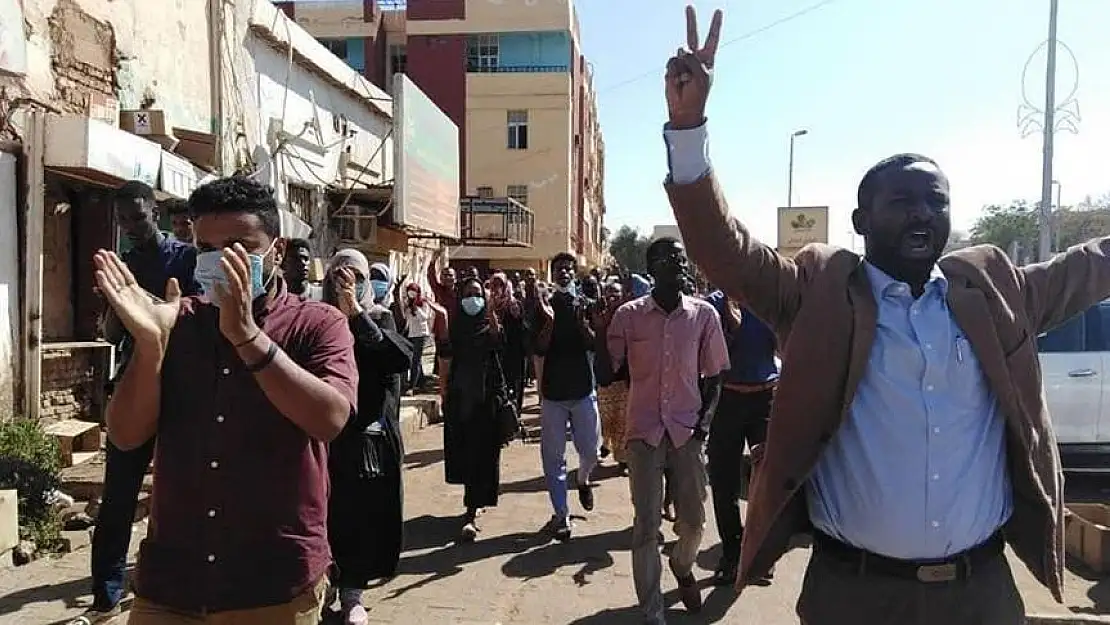 Sudan'da gösteriler bugün de devam etti