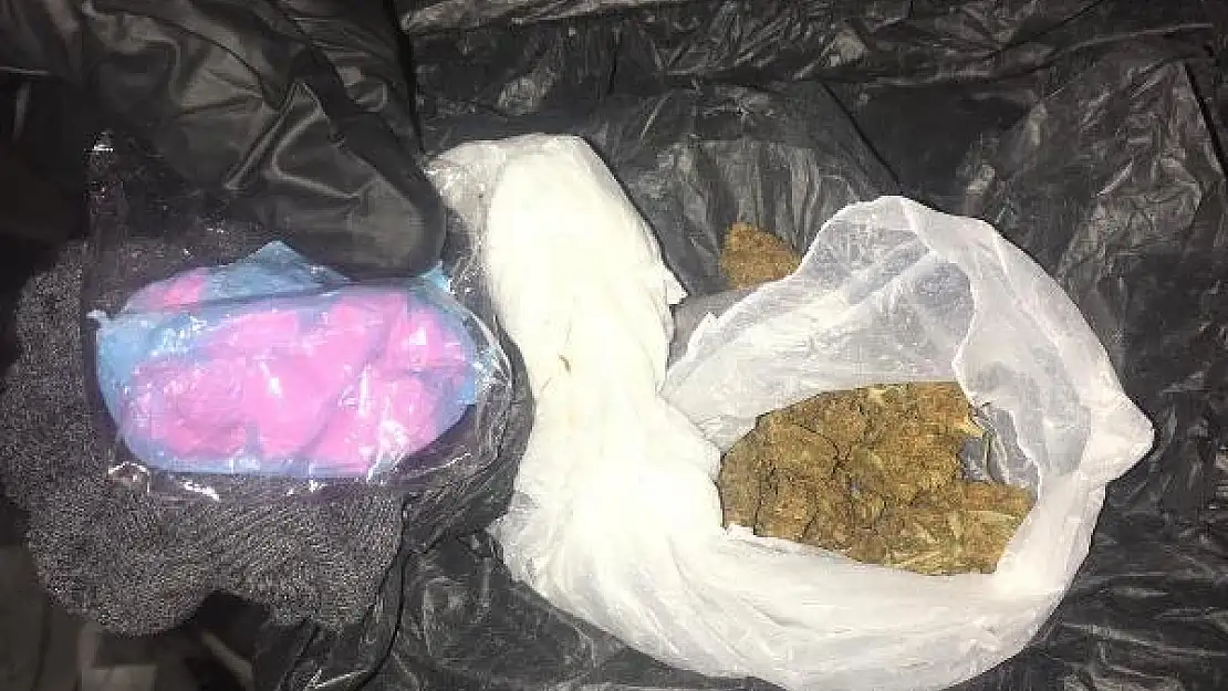KÖTEKLİ'DE ÖĞRENCİLERE UYUŞTURUCU SATAN GARSON TUTUKLANDI