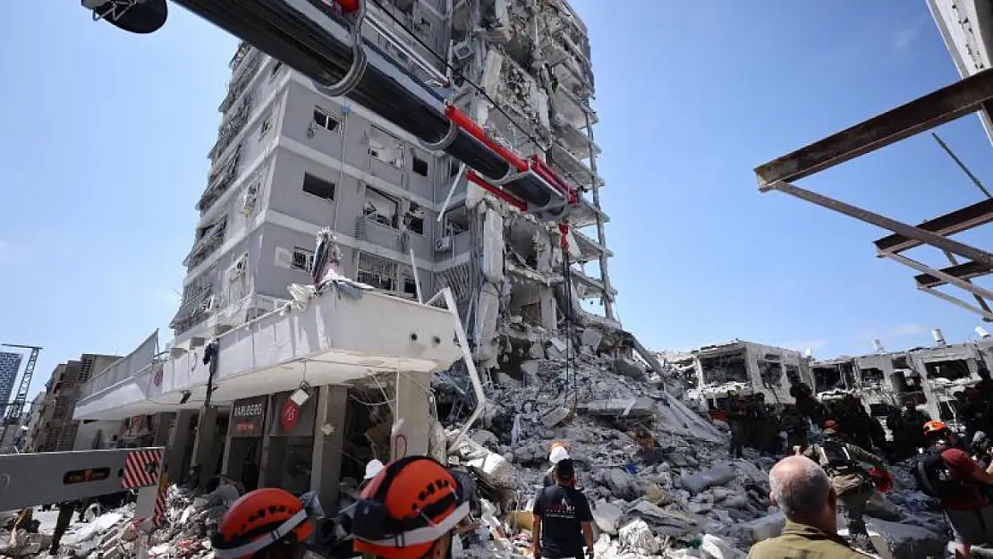İRAN: Saldırılarda 128 kişi öldü 900 yaralı var