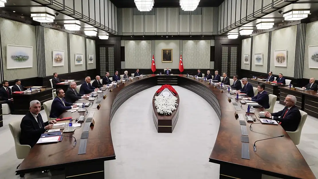 Kabine toplanıyor: Gündem yoğun, gözler Beştepe'de