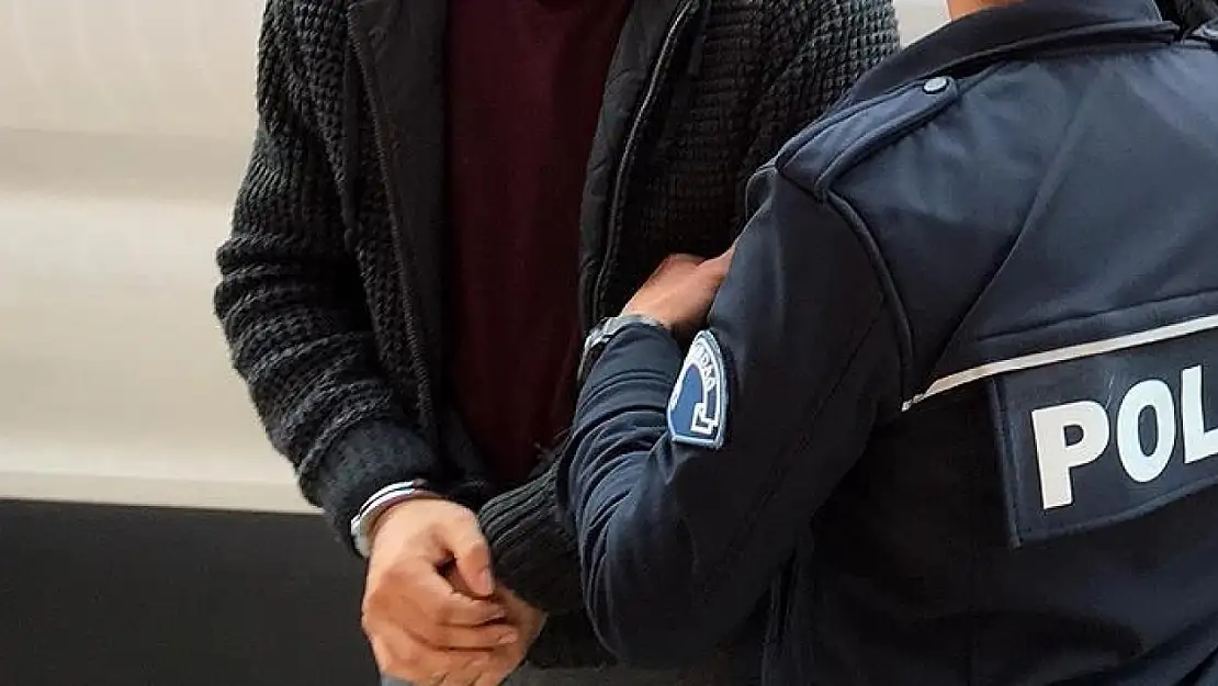 Karikatürü çizen şahıs gözaltına alındı, dergi toplatılacak