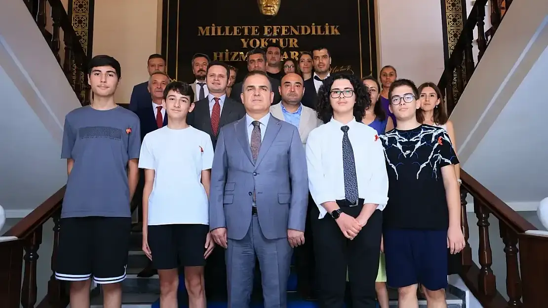 LGS Türkiye birincilerinden Vali Akbıyık'a ziyaret