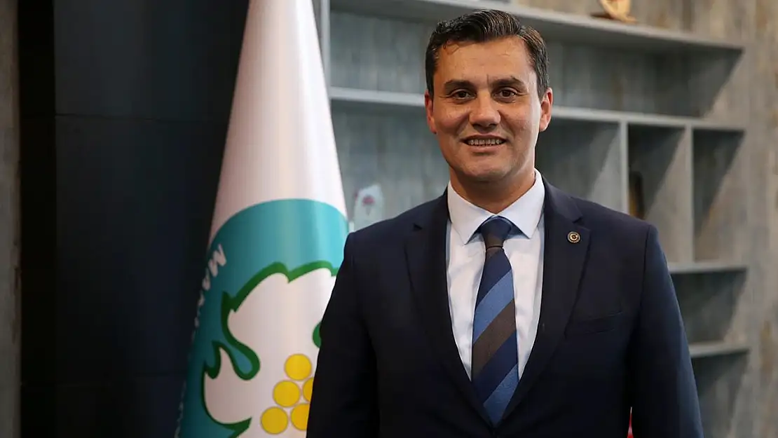 Manisa Büyükşehir Belediye Başkanı Ferdi Zeyrek, kaçak akımına kapılarak hayatını kaybetti