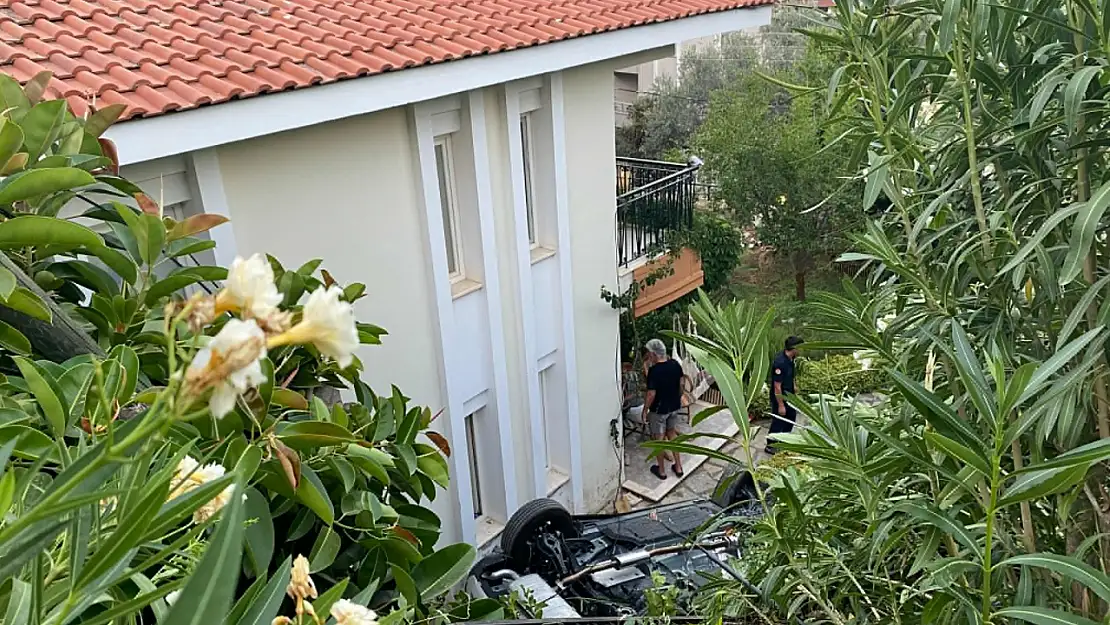 Marmaris'te evin bahçesine otomobil düştü! 1 kişi hayatını kaybetti