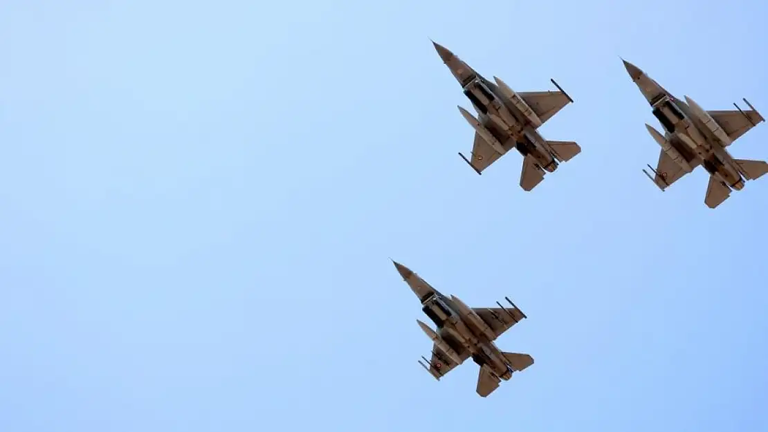 Menteşe'de 19 Mayıs heyecanı  F-16'ların gösterisiyle başladı