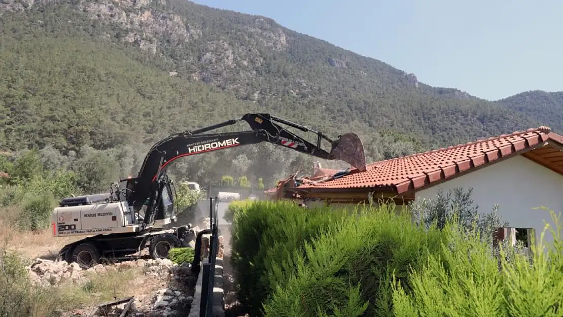 Menteşe'de kaçak yapılara izin yok: 60 bina yıkıldı
