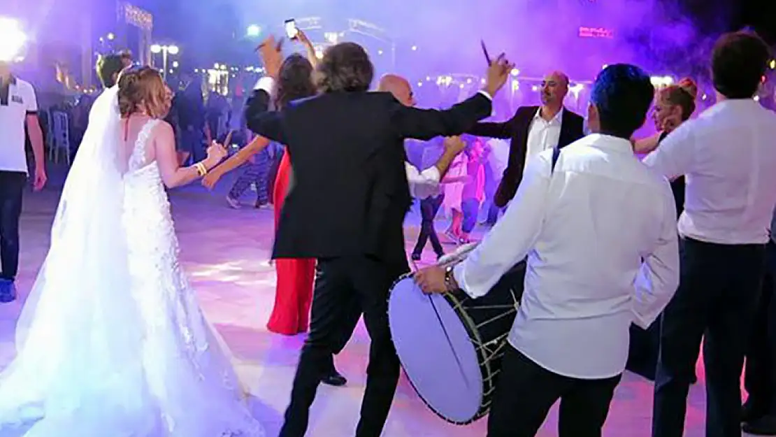 Menteşe'de mahkeme kararıyla düğünlere park yasağı