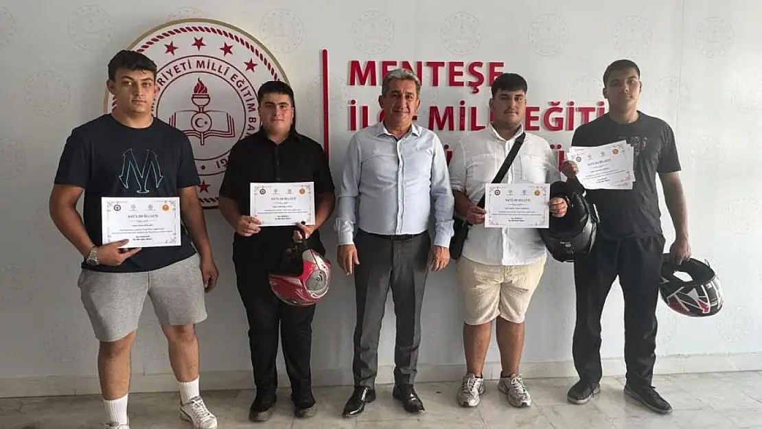 Menteşe'de öğrencilere trafikte güvenli sürüş belgesi verildi