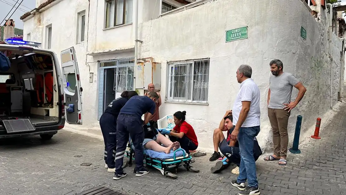 Menteşe'de otomobil ile motosiklet çarpıştı! 2 yaralı