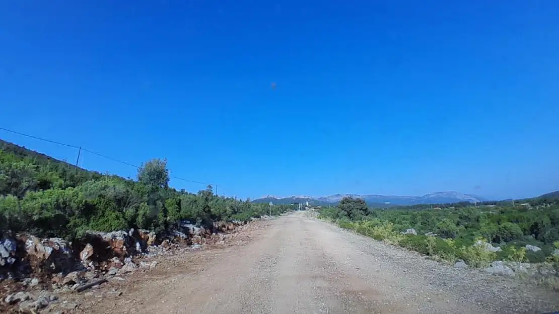 Menteşe'de kırsal yollarda yenileme çalışmaları başlatıldı