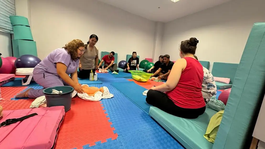 Muğla'da anne ve baba adaylarına eşli gebe eğitimi