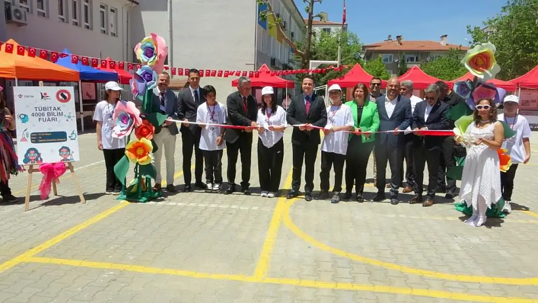 Muğla'da Bilim Fuarı renkli görüntülerle açıldı