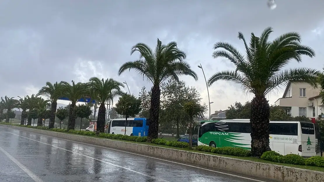 Muğla'da sağanak yağışlı bir gün!