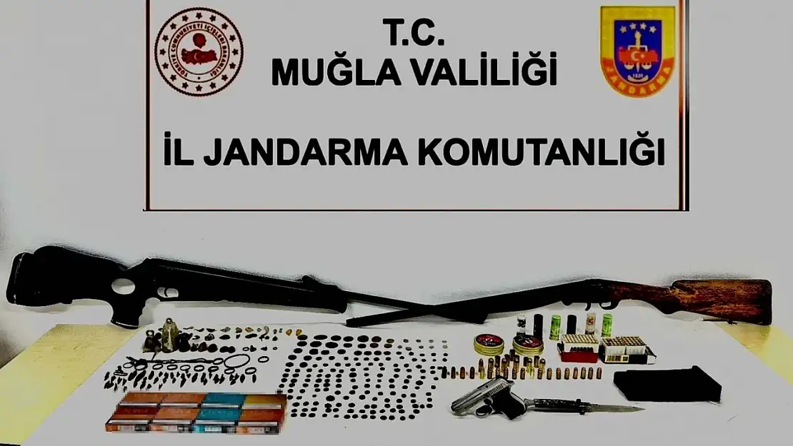 Muğla'da tarihi eser ve ruhsatsız silah operasyonu şüphelileri serbest bırakıldı