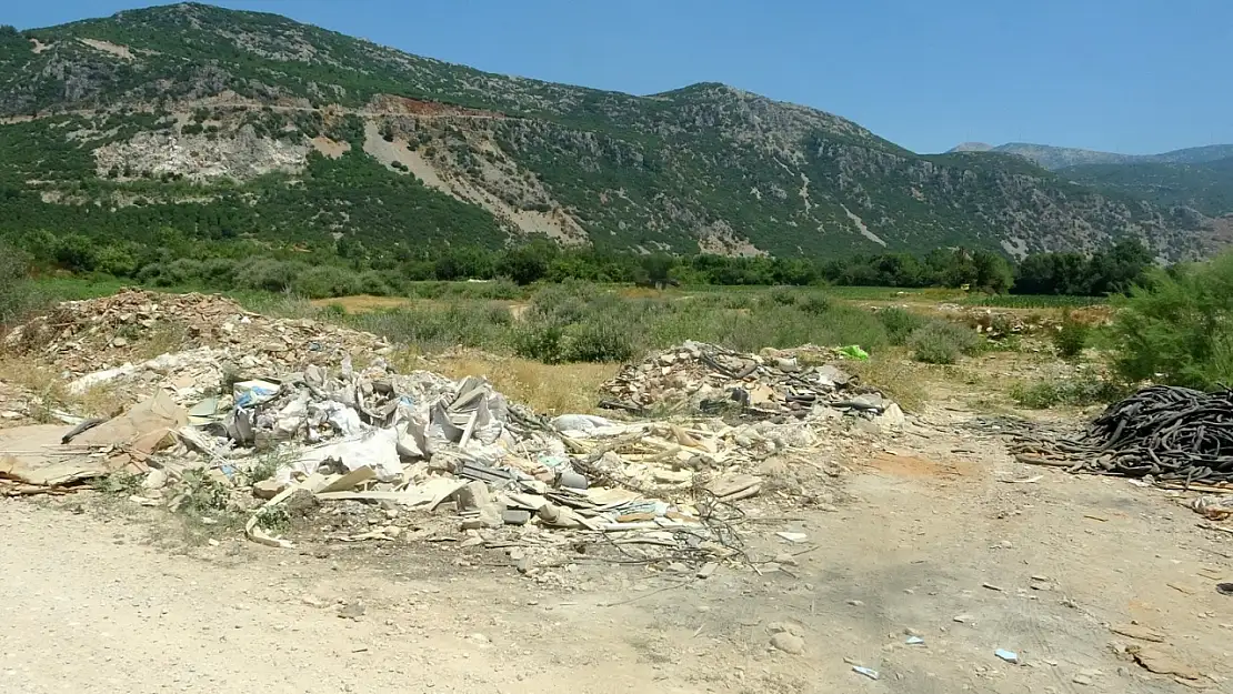 Muğla'nın doğal mirası tehdit altında! Karabağlar Yaylası kirleniyor